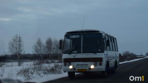 В Омске отменили 25 автобусных рейсов в районы
