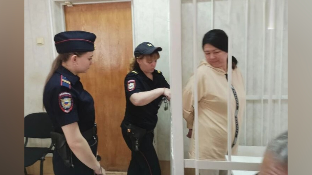 «Думала о суициде»: письмо родным написала новосибирская уборщица, которую обвинили в краже 7 млн рублей