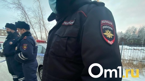 Незнакомец ударил ножом мужчину возле бара в центре Новосибирска