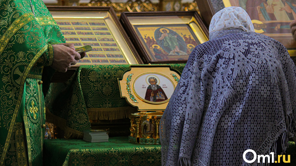 Сотни верующих омичей поклонились мощам преподобного Сергия Радонежского. ФОТО