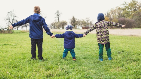 Омских ребятишек предлагают отправлять в лагеря круглый год