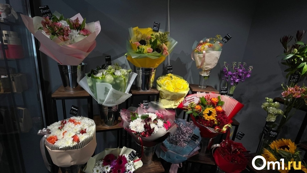 Омск стал лидером в стране по росту стоимости цветов к 1 сентября