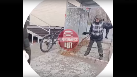 «Сюда иди, я сказал!»: пенсионер угрожал подросткам ножом в Новосибирске