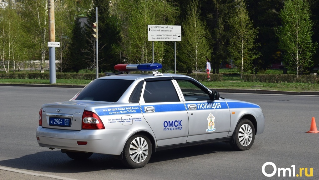 Гаи на 10 лет октября омск. Гаи 10 лет октября омск. Много полицейских на дорогах. 10 лет октября 203 г омск. Гаи 10 лет октября омск.