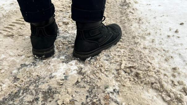 Власти Новосибирска объяснили, кто виноват в создании грязи возле «Сибирь-Арены»