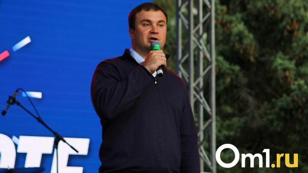 Губернатор Омской области поздравил омичей с Днём матери