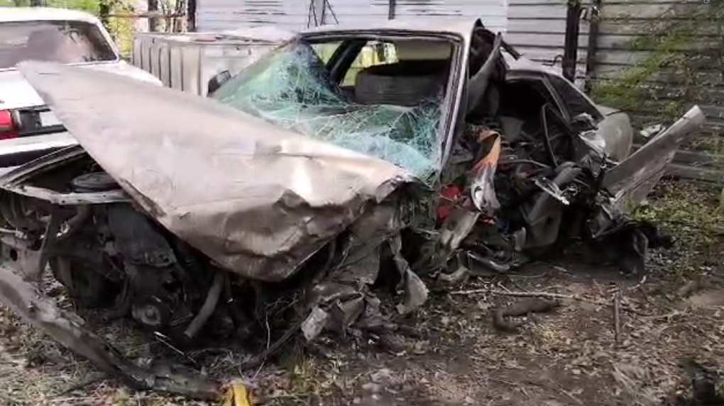 Водитель Audi погиб при столкновении с фурой на новосибирской трассе. ФОТО