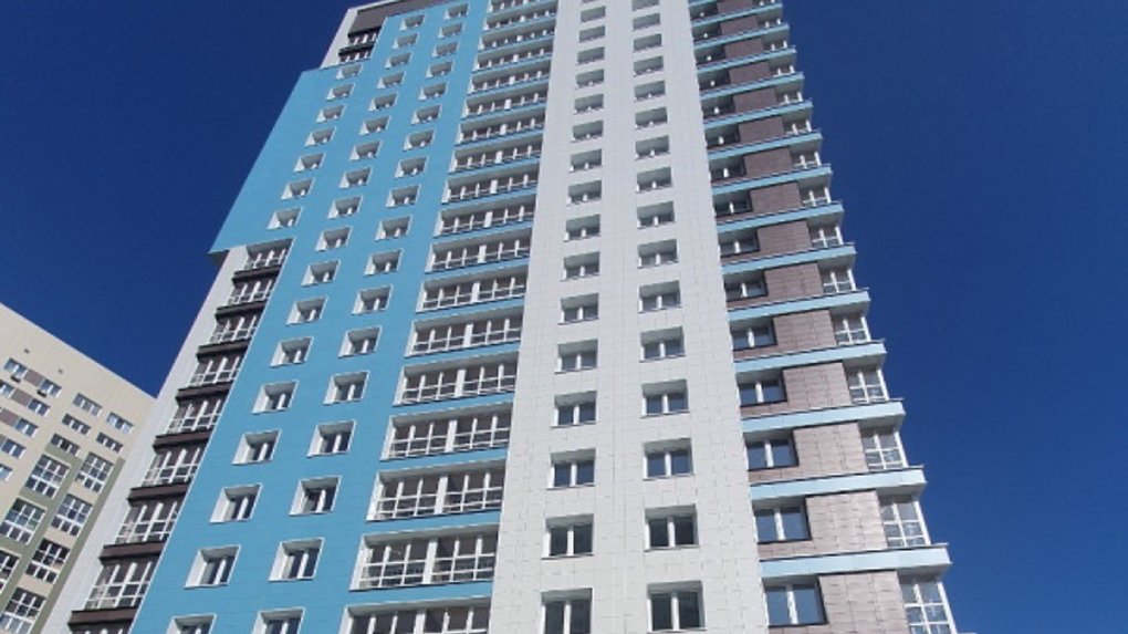 В Омске на Левобережье построили 23-этажный дом на 187 квартир