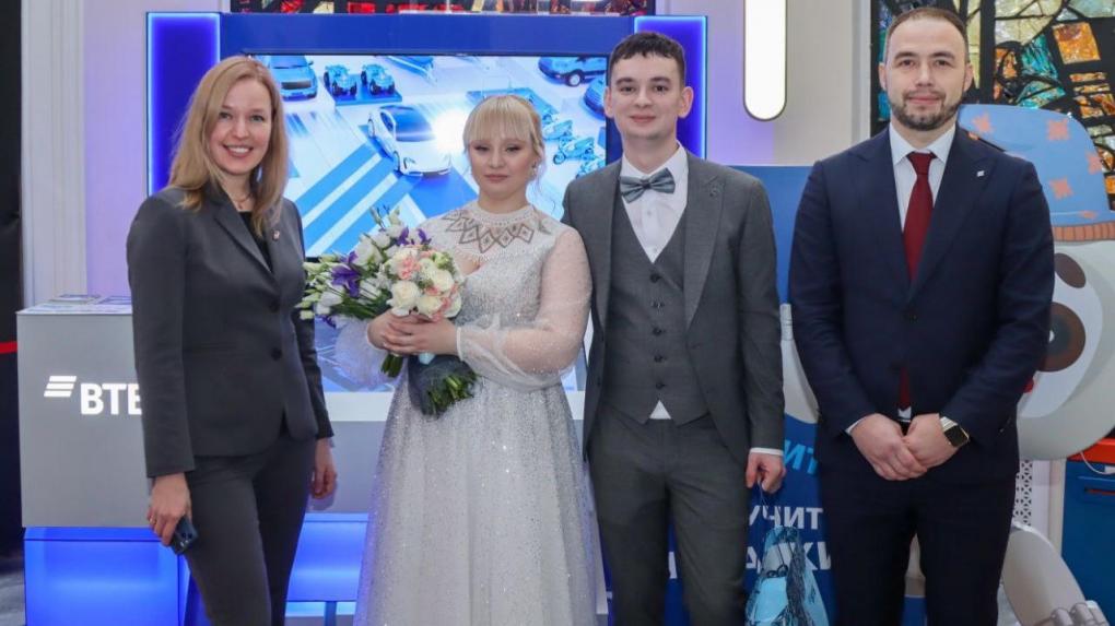 Первая свадьба с использованием биометрии прошла на форуме «Россия»