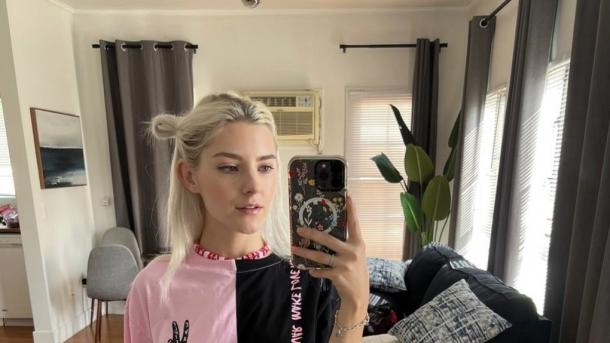 Порноактриса из Омска Ева Эльфи стала лучшей артисткой года