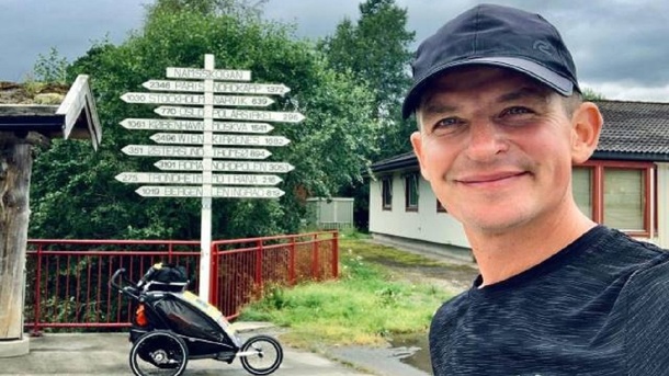 В Омске остановится кругосветный спортсмен, который бежит уже 3,5 года