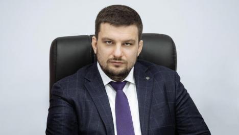 Иван Колесник сменил Дмитрия Крикорьянца на посту министра спорта Омской области