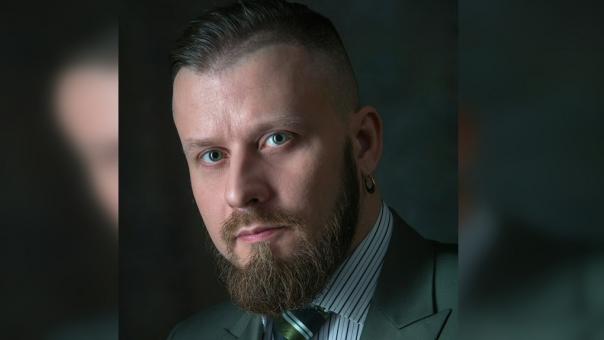 «Опасность рядом»: сложную судьбу Зеленского предсказал новосибирский рунолог