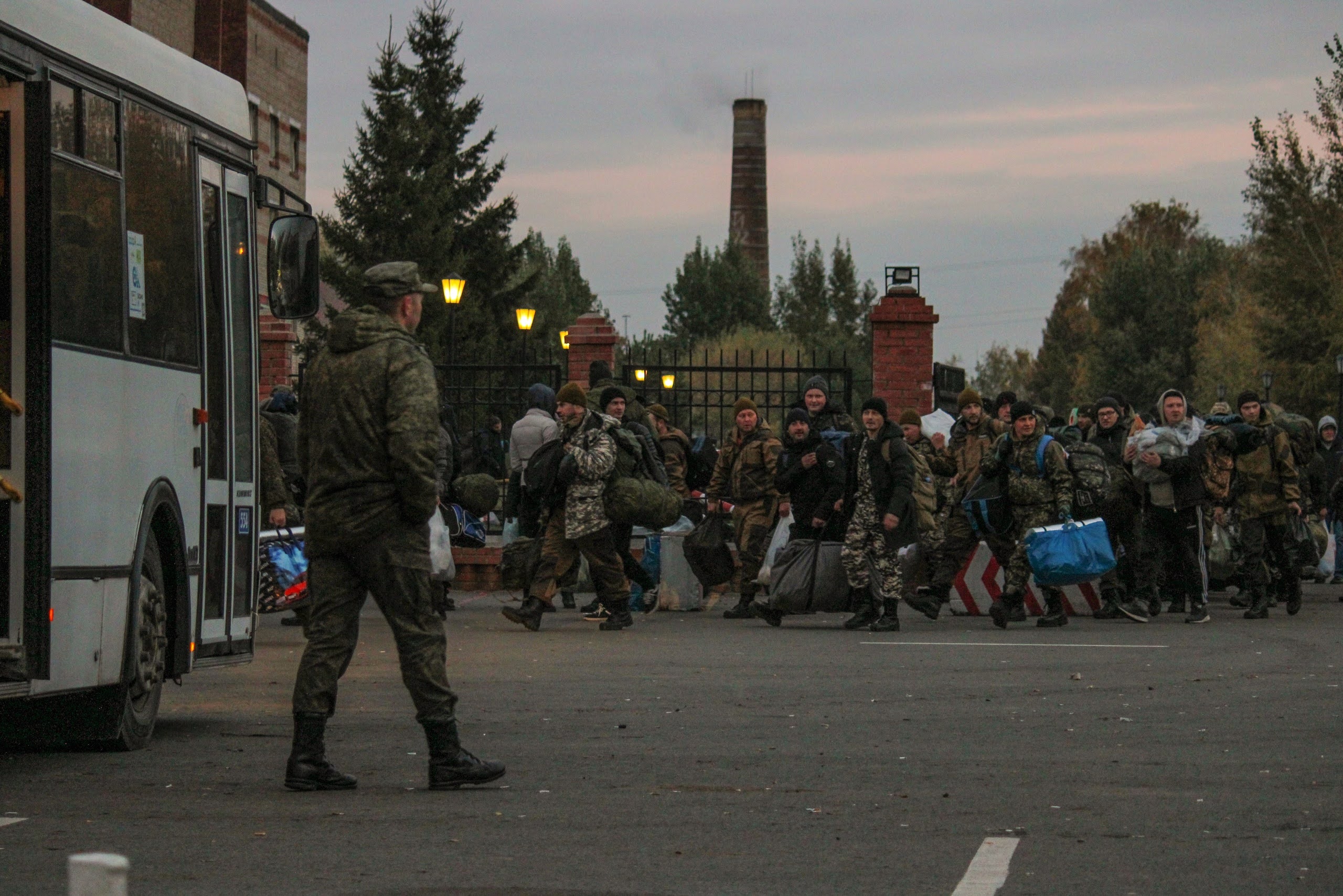Мобилизованные в Луганске