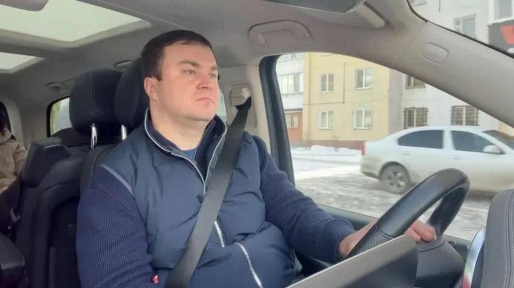 Виталий Хоценко поработал водителем у избиркома