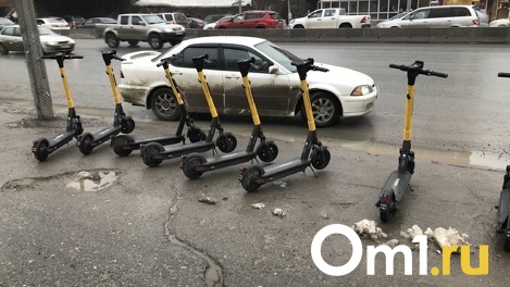 Опасный транспорт: изымать электросамокаты с парковок предложили власти Новосибирска
