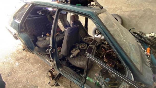 Омский студент угнал у друга машину и продал её на запчасти