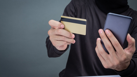 ВТБ запустит трансграничные переводы по номеру телефона