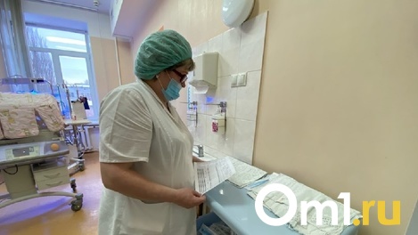 Средняя зарплата омских медиков превысила 46 000 рублей