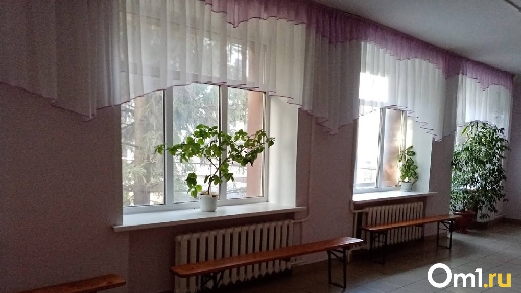 В омских школах закрыт на карантин каждый седьмой класс
