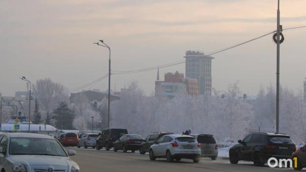 В Омске подросток устроил гонки с проездом светофоров на красный свет