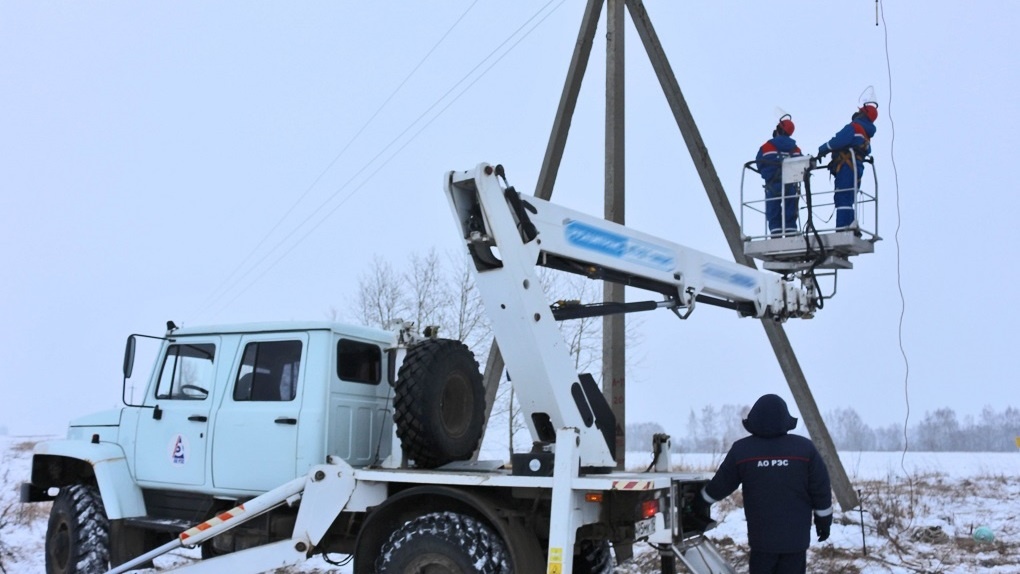 Энергетики в Новосибирской области в новогодние праздники и в непогоду отработали надёжно