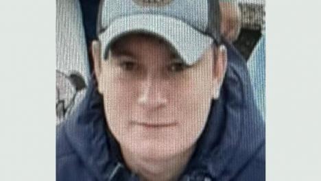 В Омске больше года ищут мужчину, который пьяный вышел из гаража и пропал