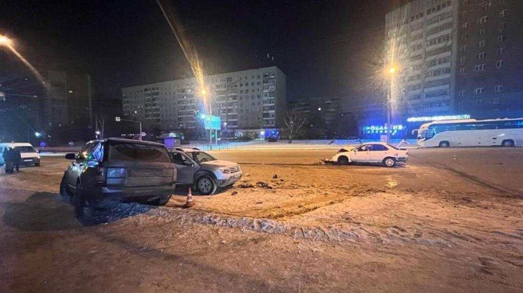 В Новосибирске в тройном ДТП пострадали три человека