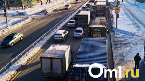 Утренние пробки в Омске набрали 8 баллов