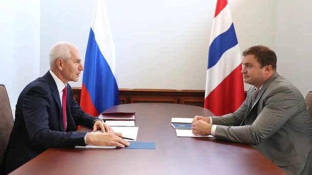 Омскую область с рабочим визитом посетил министр спорта