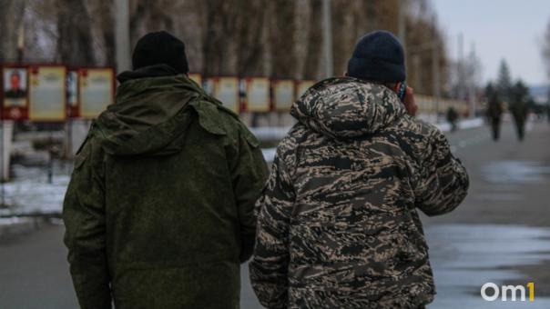 Контрактники из Омска получат единовременную выплату в размере 100 000 рублей