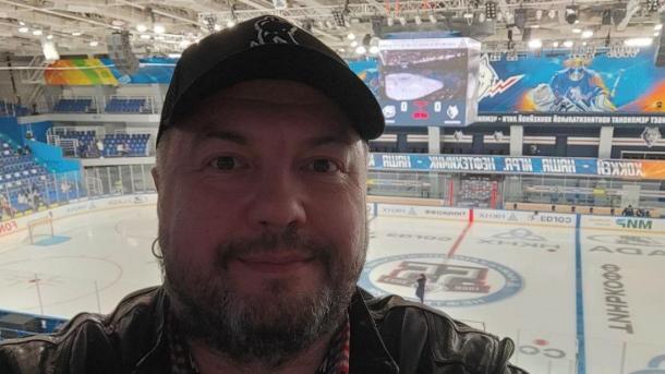 Спортивный комментатор Роман Скворцов покидает Новосибирск после инцидента