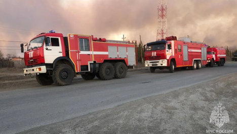 Более 600 человек эвакуировали из Сосьвы из-за природного пожара