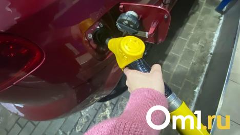 В Омске снова подорожал бензин