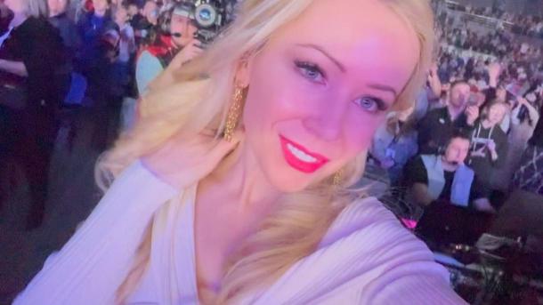 Екатерина Мизулина посетила концерт певца SHAMAN'а в Новосибирске