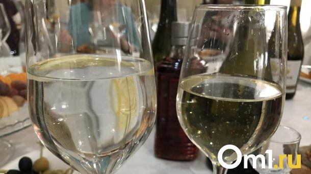 20 % новосибирцев получают спиртное на Новый год