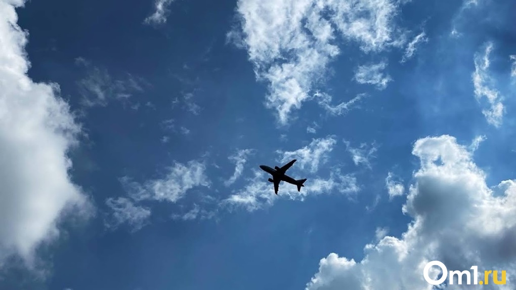 Самолет авиакомпании Azur Air из Новосибирска в Пхукет вылетел спустя почти сутки
