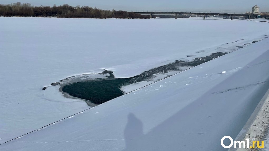 В Омской области из-за потепления закрыли три ледовые переправы
