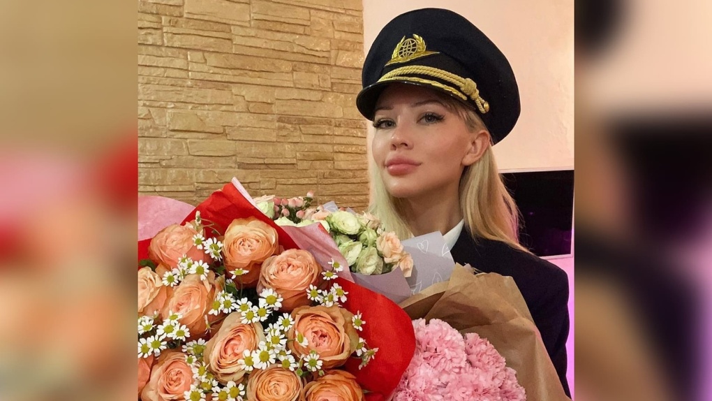 Выпускница Омского лётного колледжа всего за год смогла стать командиром воздушного судна