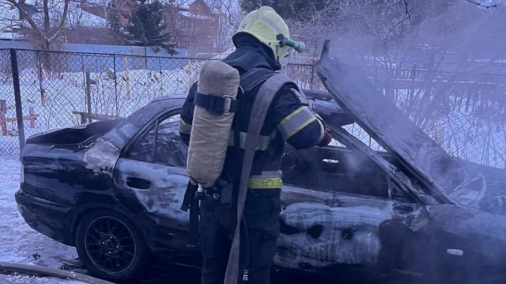 Мужчина выжил в горящей «Ласточке» в Омской области