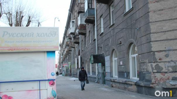 Хоценко пригрозил чиновникам увольнениями за «убогие» ларьки в Омске