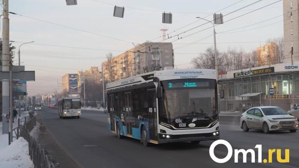 Водители омских автобусов могут зарабатывать до 120 тысяч рублей