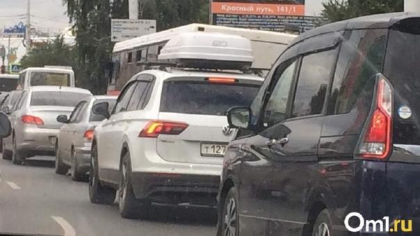 Мэр Новосибирска Анатолий Локоть прокомментировал 5-километровую пробку на Гусинобродском тракте