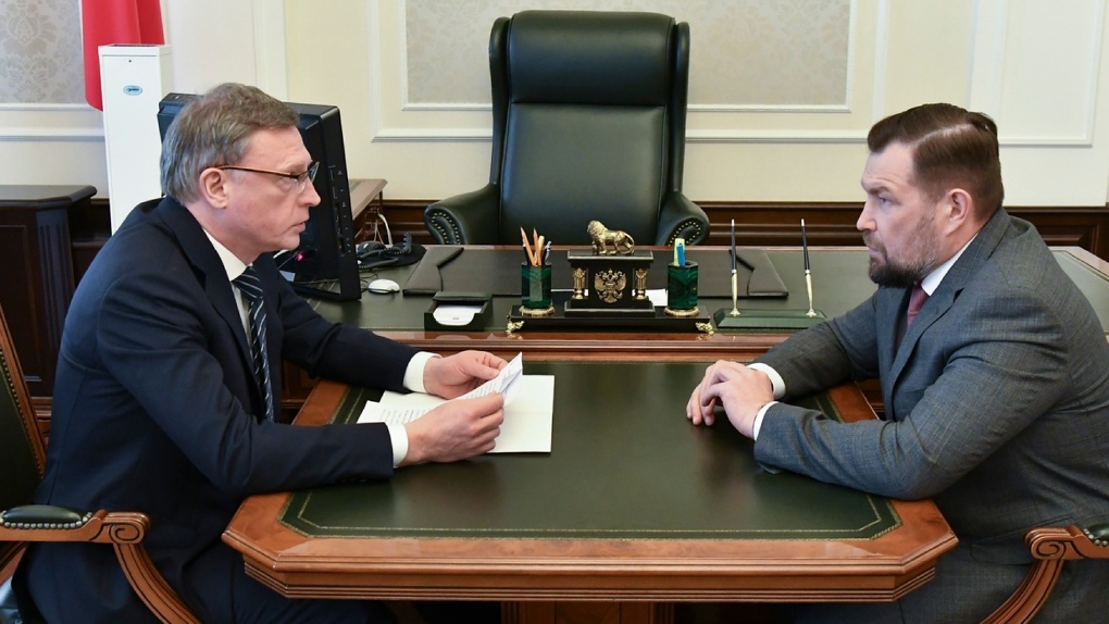 Александр Бурков одобрил инициативы по поддержке омских участников СВО