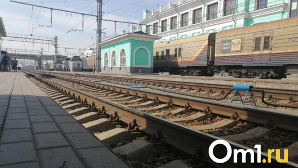 Под Омском закрывают железнодорожный переезд. Что случилось?
