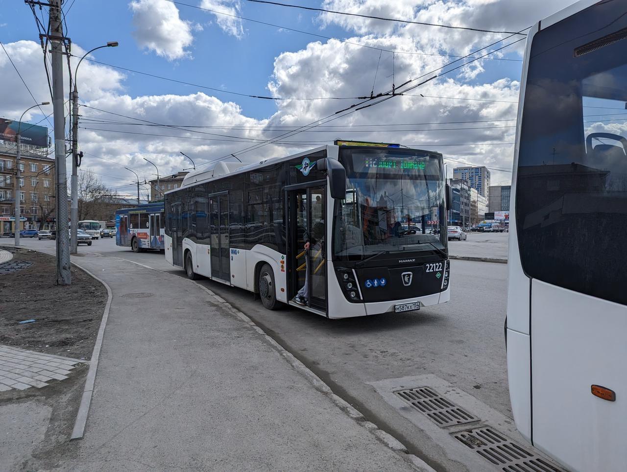 По распоряжению губернатора Андрея Травникова начал работать новый  автобусный маршрут в Толмачёво | 25.04.2023 | Омск - БезФормата