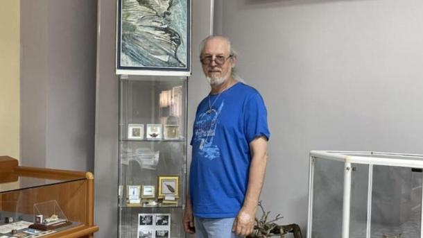 Омский мастер Анатолий Коненко создал три миниатюрные работы к юбилею Тары