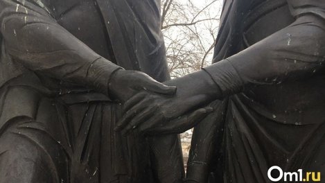Новосибирцы создавали семейные гербы в День Петра и Февронии
