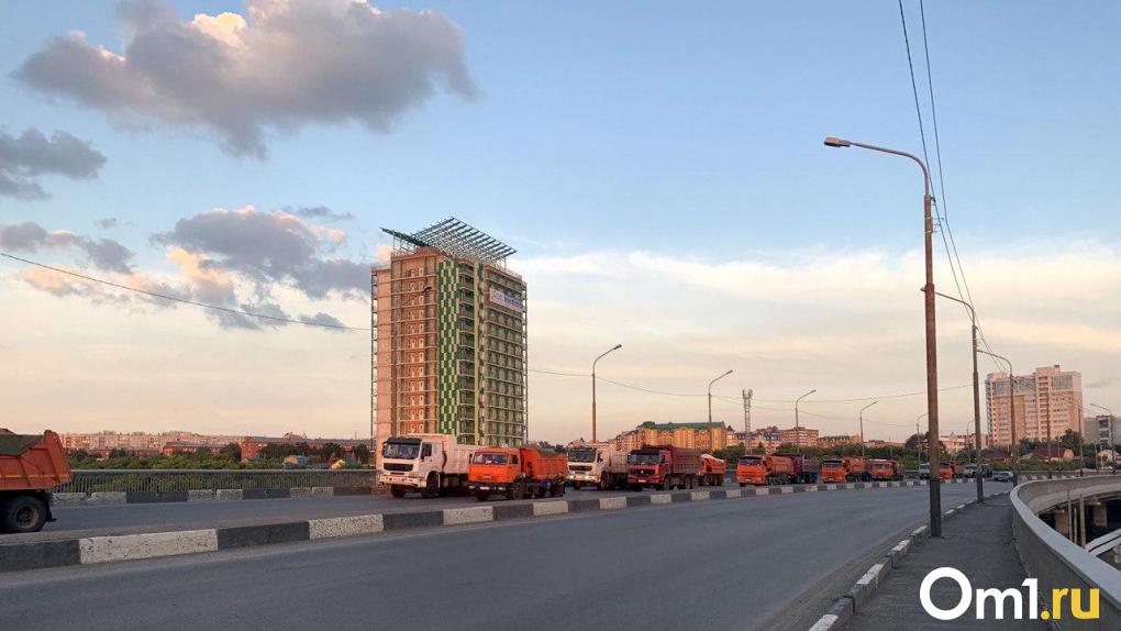 Адский небоскрёб: высотка в центре Омска живёт без канализации и электричества
