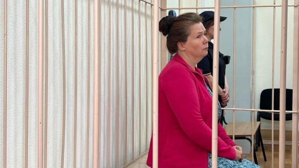 Экс-управляющую клиникой в Новосибирске посадили под домашний арест